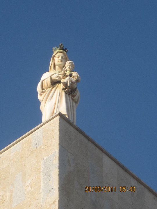 Notre Dame du Rosaire Maamarieh église, école