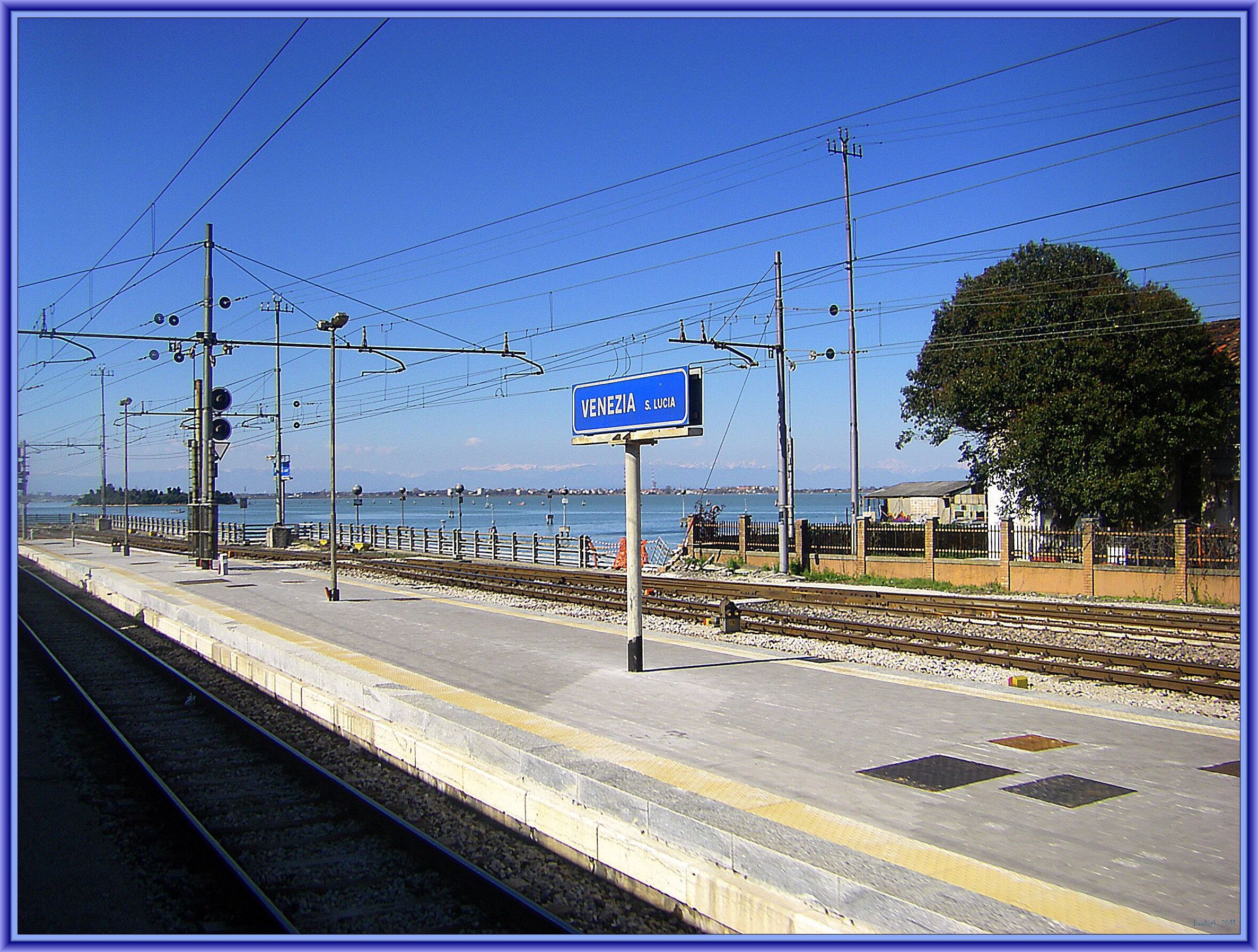 Venezia Santa Lucia Railway Station - Venice | Head House (train Station)