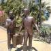 Памятник героям комедии «Бриллиантовая рука» в городе Сочи