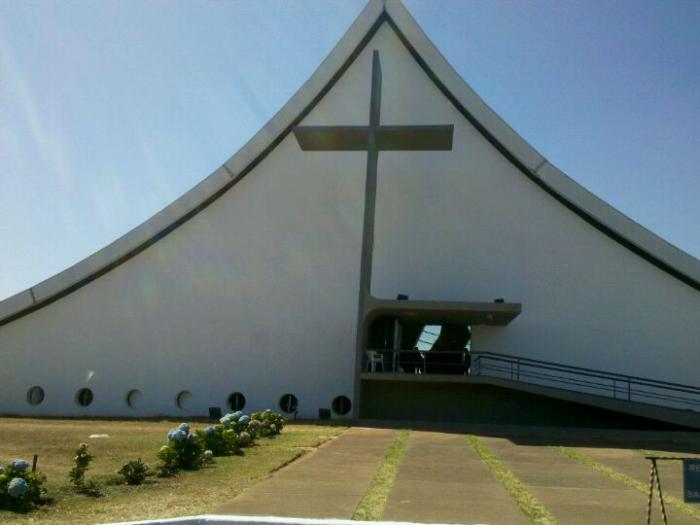 Igreja Rainha da Paz Sudoeste/Octogonal