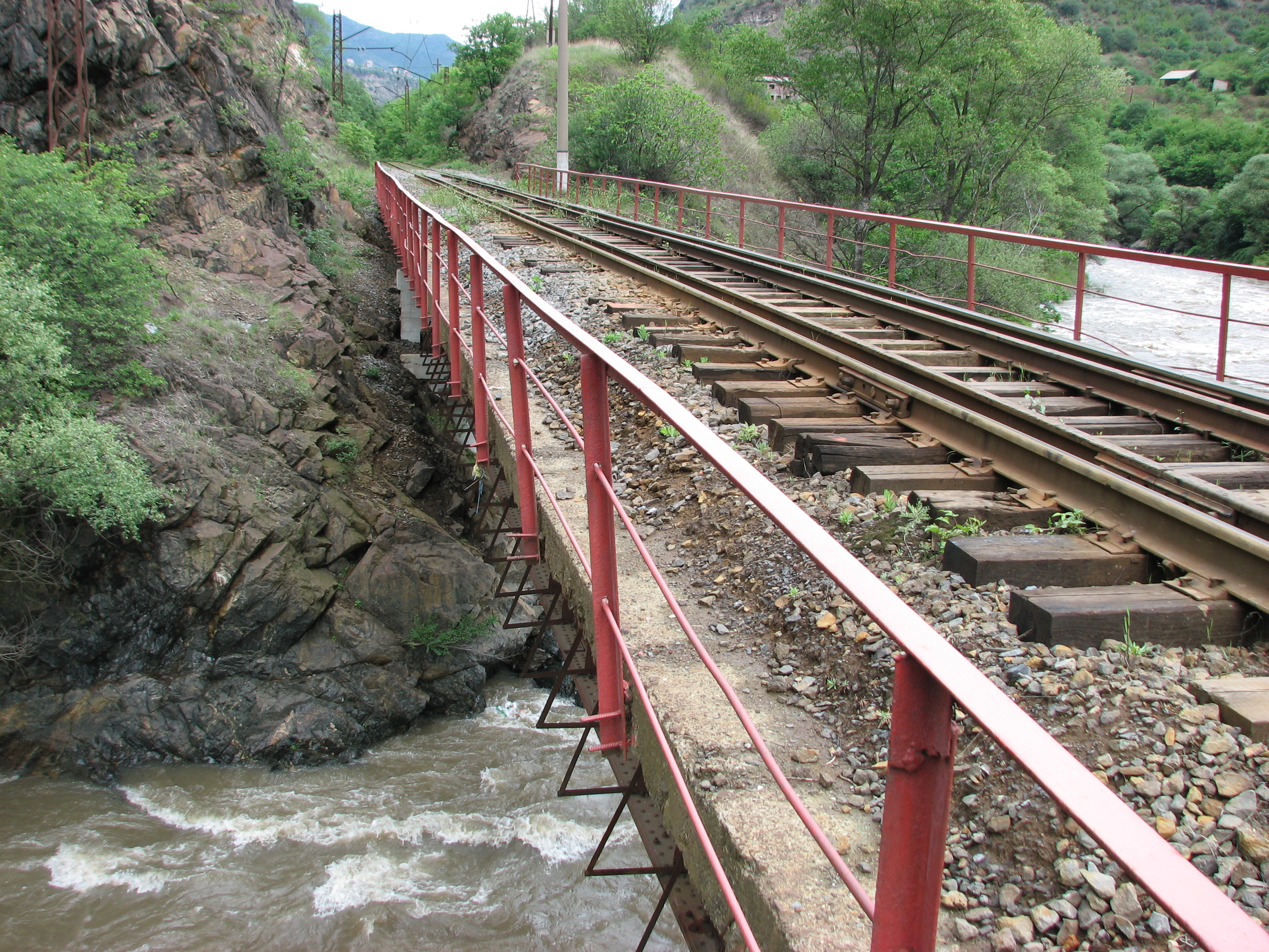 Губерля Железнодорожный мост