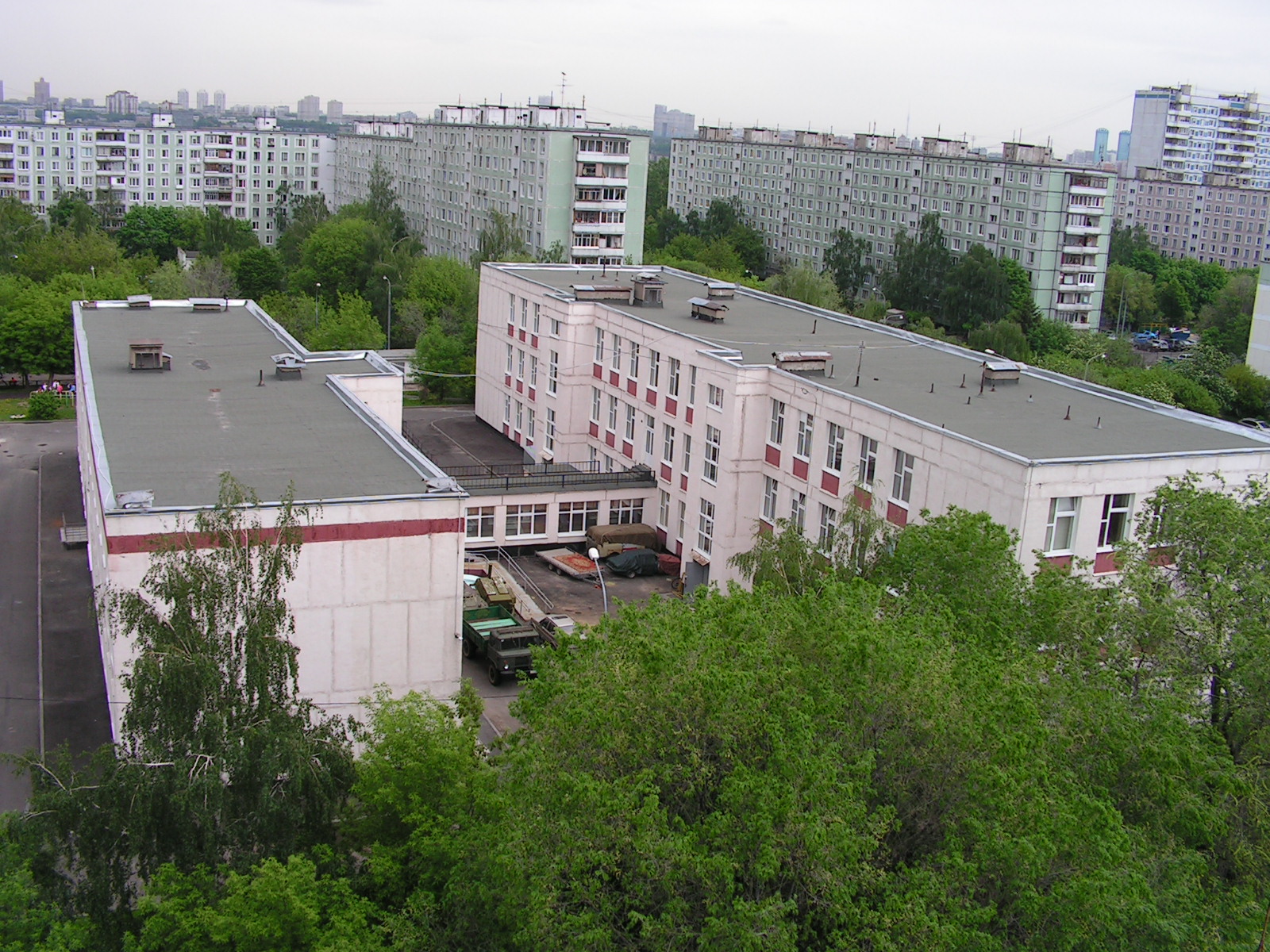 школа в москве 1122