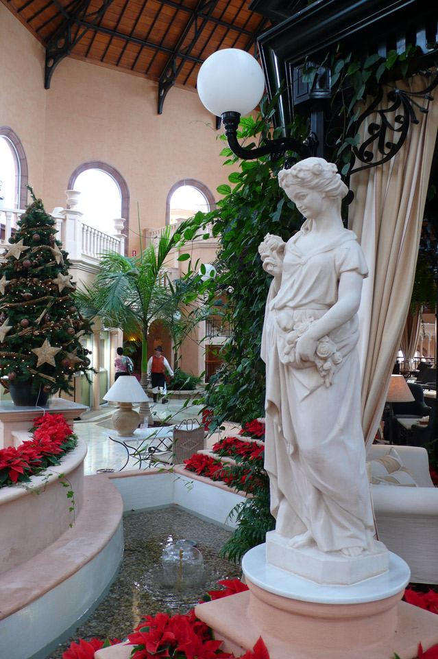 Gran Hotel Bah A Del Duque Resort Spa Lobby