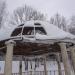 Сваи на месте беседки на воде в городе Москва