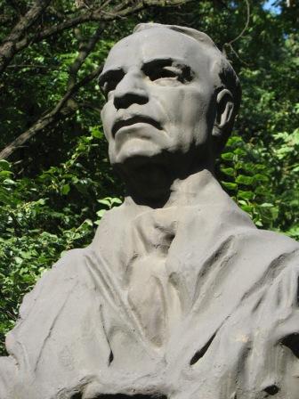 Elin Pelin Monument - Sofia