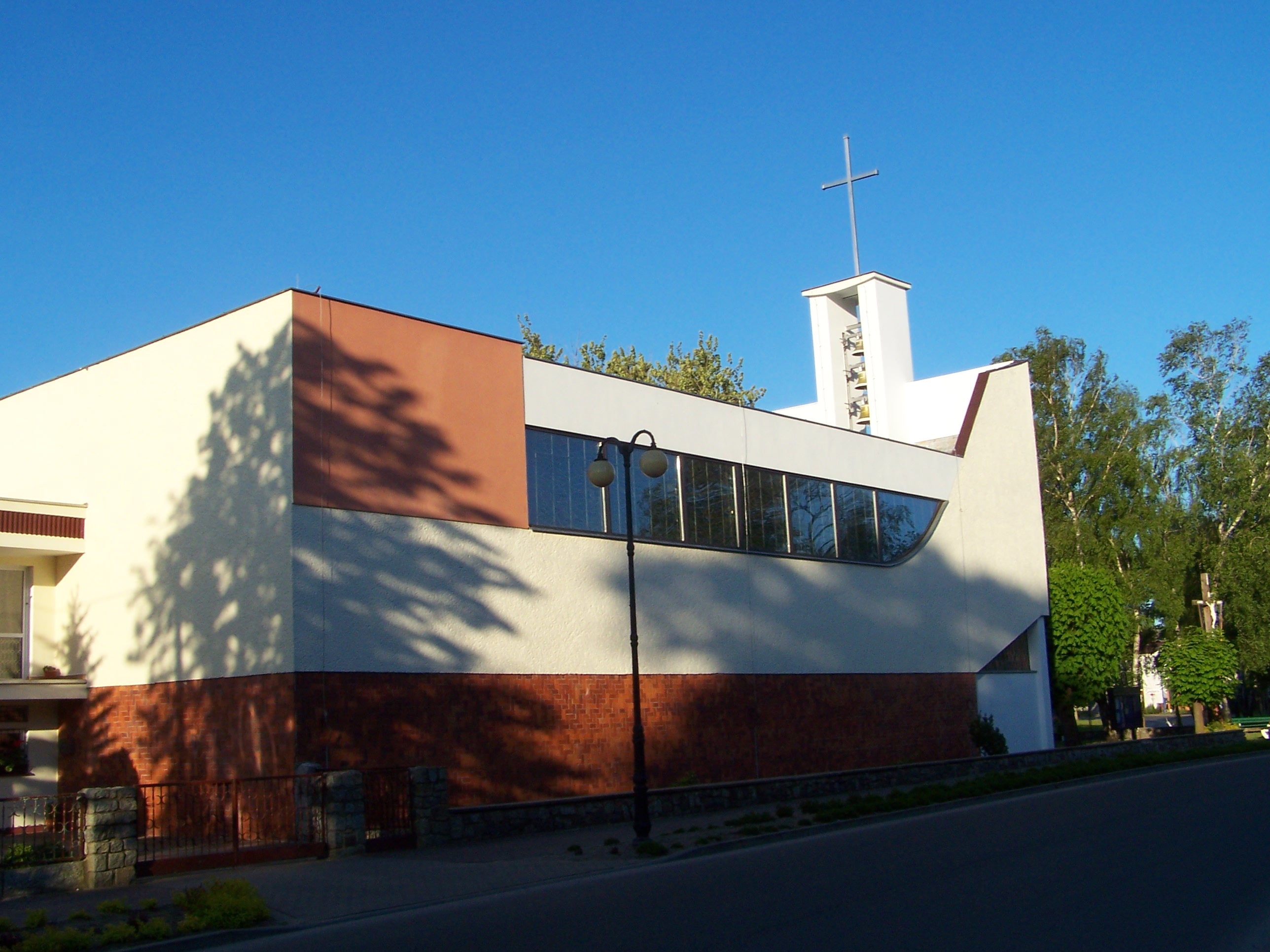 Szkoła Małego Księcia W Tarnobrzegu Kościół parafialny św. Józefa Oblubieńca Najświętszej Maryi Panny - Dziwnów