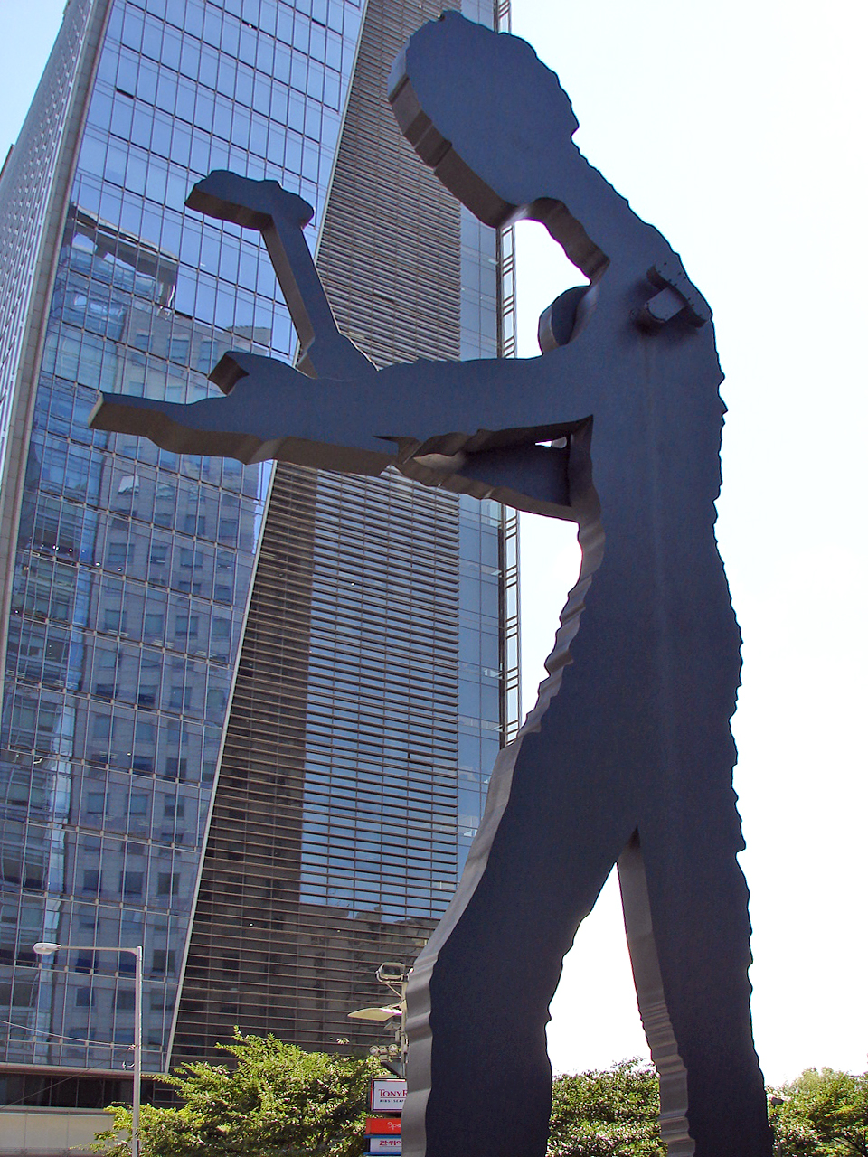 Hammering Man Sculpture Seoul interesting place