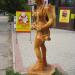 Деревянная скульптура «Туристка» в городе Симферополь