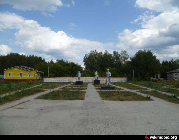 Монумент погибшим в Великой Отечественной Войне   Редькино image 1