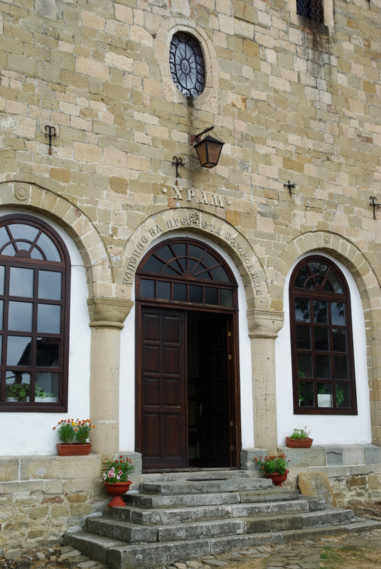 Église de l'AssomptiondelaVierge Еле́на