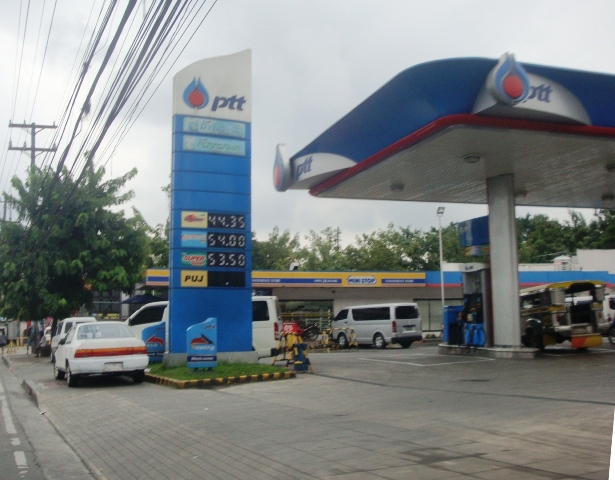 ptt-gas-station-quezon-city