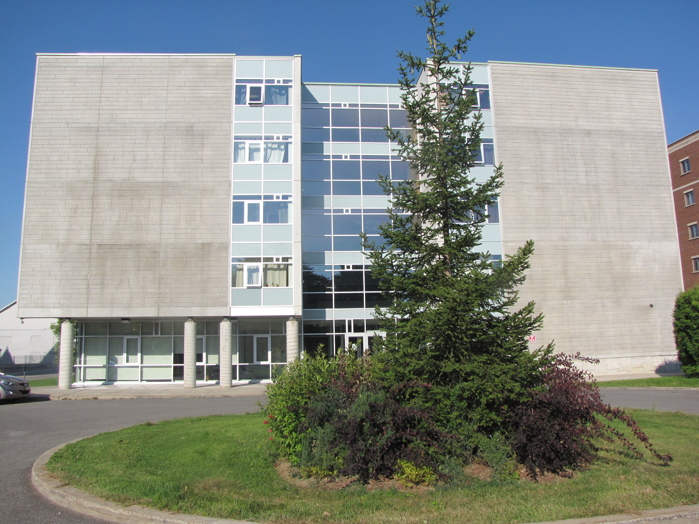 Residences Du Cegep Saint Laurent Communaute Metropolitaine De Montreal Cmm