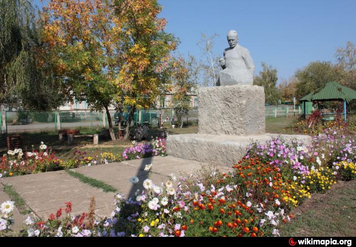 Памятник Шолохову   Кружилинский image 2