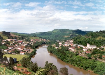 Pinheiro Preto Santa Catarina fonte: photos.wikimapia.org Fonte: photos.wikimapia.org