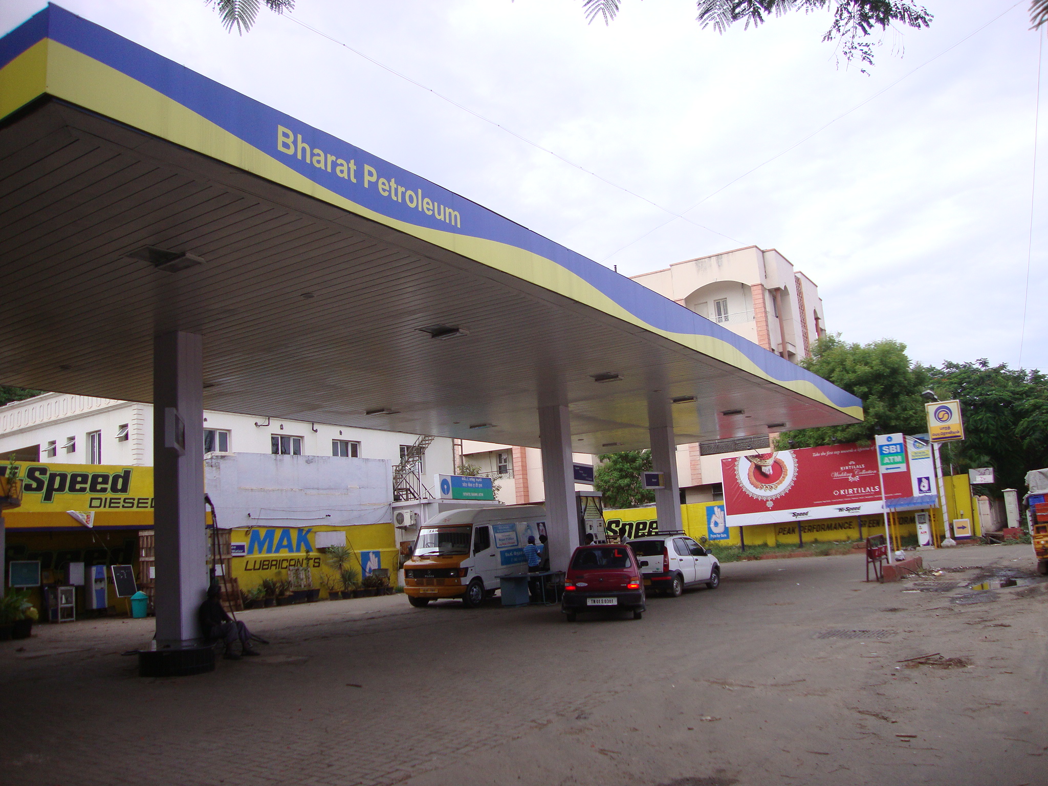 bp-pays-reliance-1bn-for-49-stake-in-jio-bp-petrol-station-venture