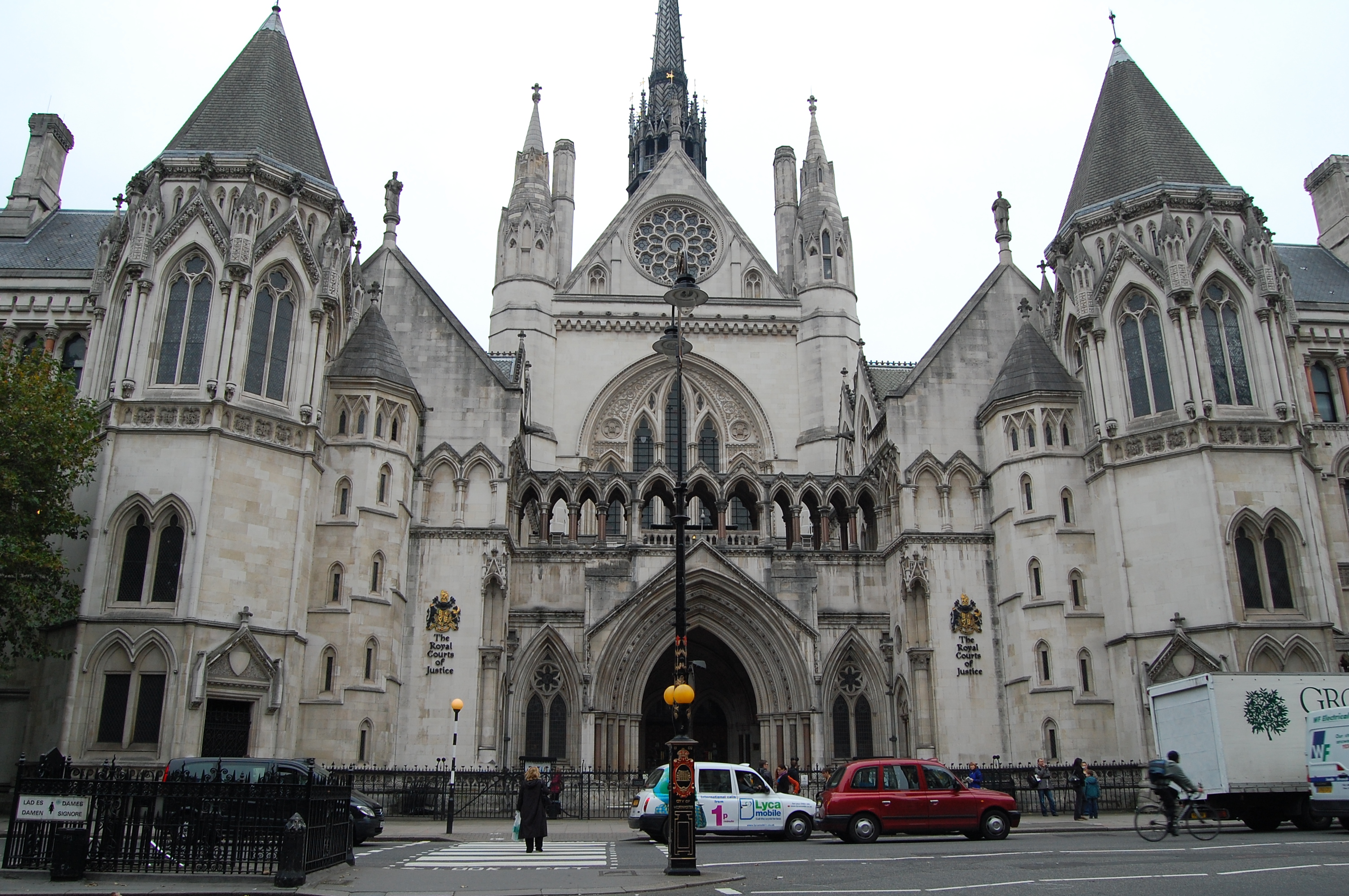 Royal Courts Of Justice London English 