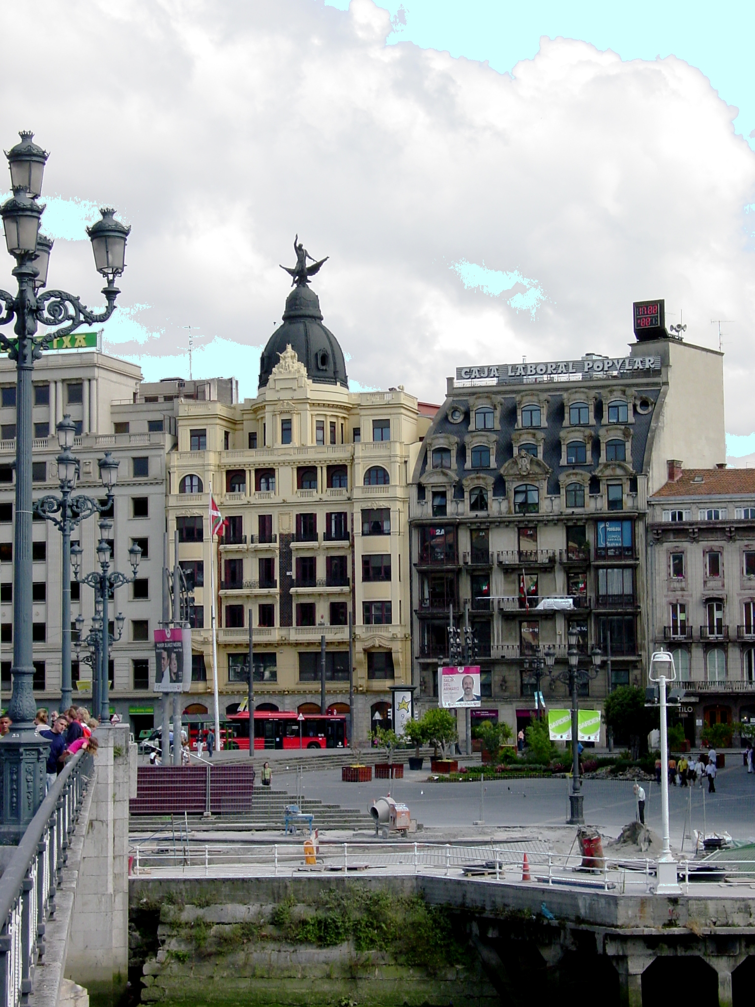 Plaza ArriagaAreatza Bilbao