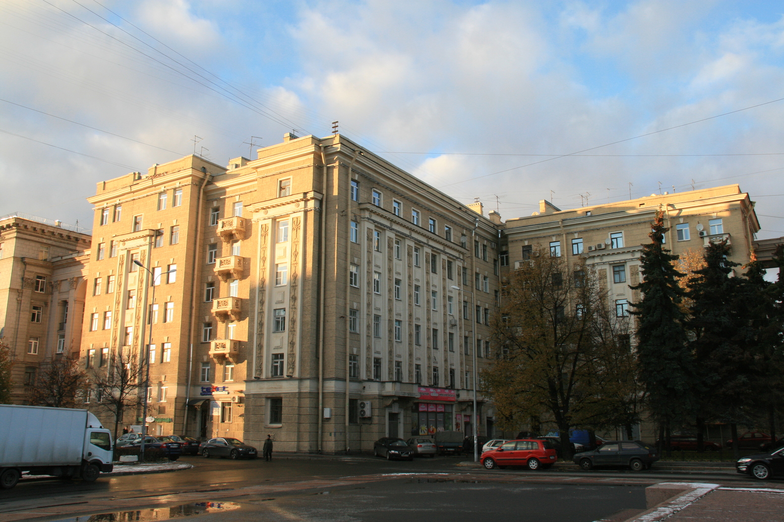 пл. Чернышевского, 3 - Санкт-Петербург