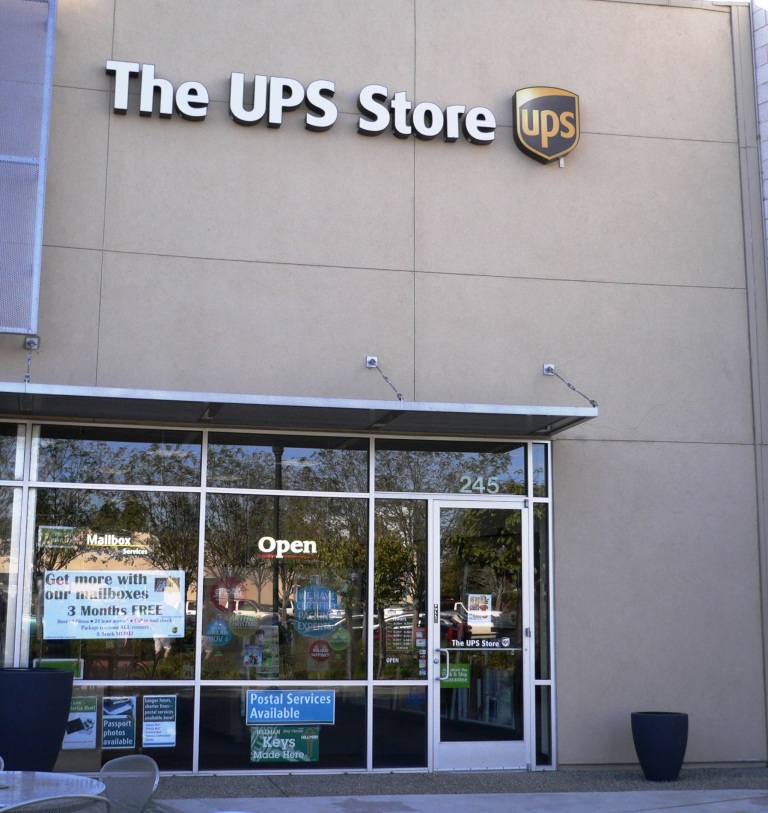 UPS Store Sacramento, California