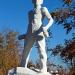 Памятник пионеру-герою Мише Романову в городе Котельниково