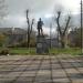 Демонтированный памятник матросу Железняку в городе Верховцево