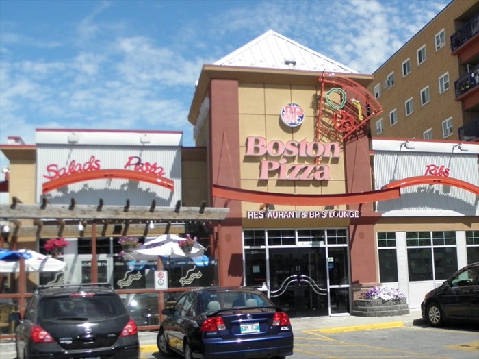 Boston Pizza Winnipeg, Manitoba TransCanada Highway (Portage Avenue