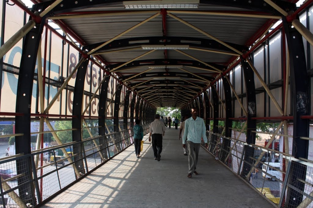 Tin factory Foot Over Bridge Bengaluru footbridge