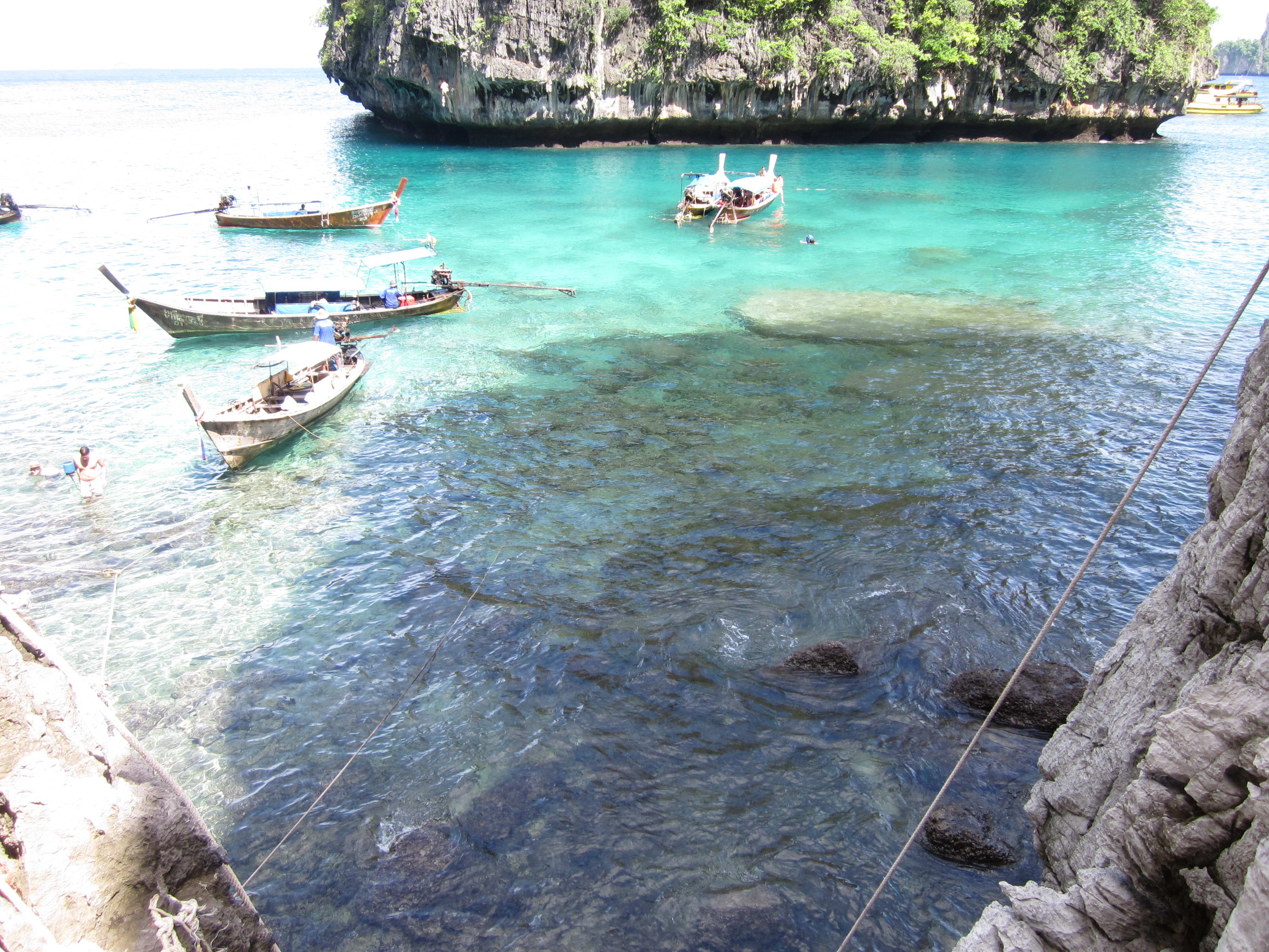 Loh Sa Ma Bay | water, cove