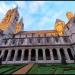Cloître dans la ville de Caen