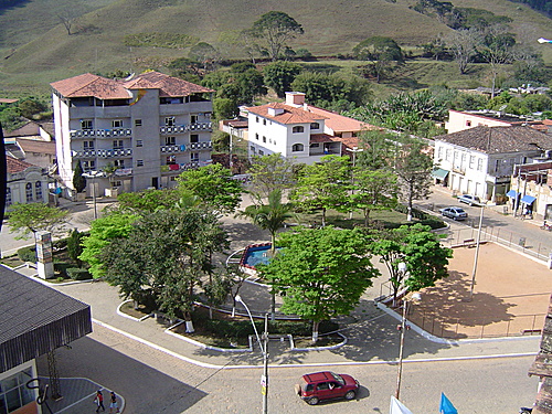 Dores do Turvo Minas Gerais fonte: photos.wikimapia.org Fonte: photos.wikimapia.org