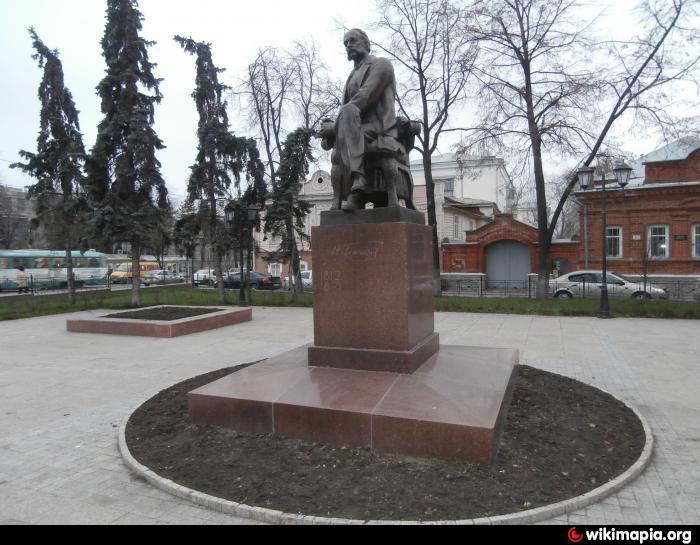 Памятники ульяновска фото с названиями и описанием Памятник И. А. Гончарову - Ульяновск