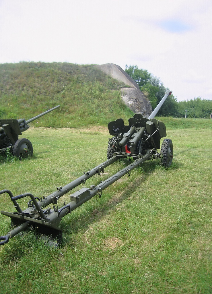85-мм дивизионная пушка Д-44 - Брест