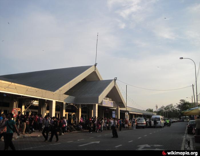 Parking Kereta Di Jeti Kuala Perlis  ~ Siti Maizatul Akma ~ Kereta