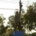 Monumento a El Guerrillero sin Nombre/The Nameless Guerrilla Soldier Monument (en) en la ciudad de Managua Metropolitana