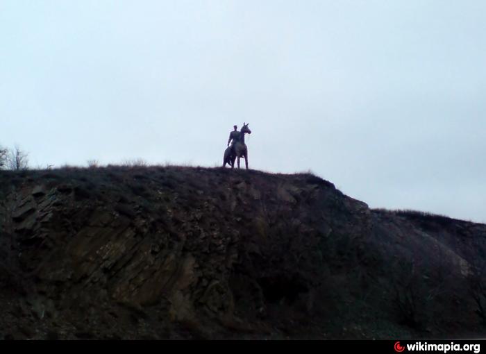 Памятник «Казак на коне»   Сосны image 1