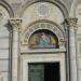 Westfassade (de) in Pisa city