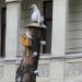 Скульптура «Общежитие белых ворон» в городе Киев