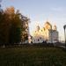 Площадь с клумбой в городе Владимир