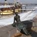 Скульптура «Уставшая туристка» в городе Великий Новгород