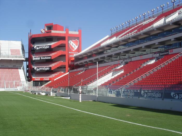 How to get to Estadio Libertadores de América (Club Atlético Independiente)  in Avellaneda by Colectivo, Train or Subte?