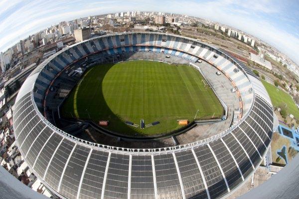 Estadio Presidente Juan Domingo Perón (El Cilindro) –