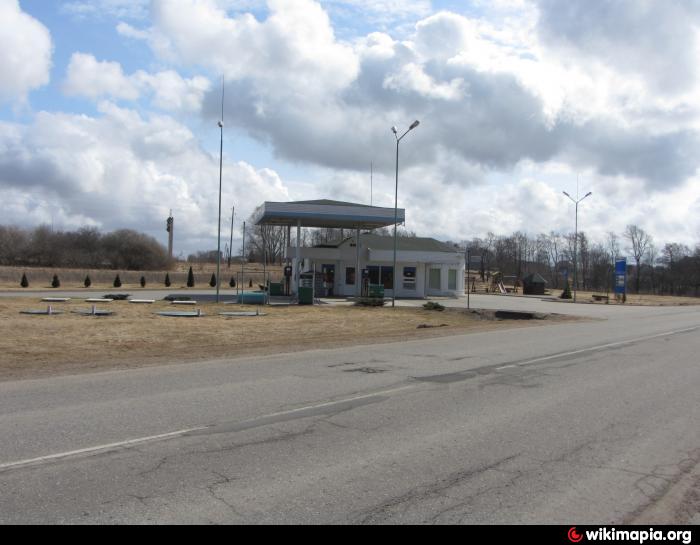 Gas station Kings Kapsēde