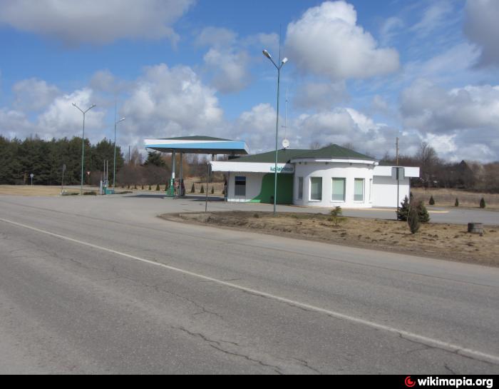 Gas station Kings Kapsēde