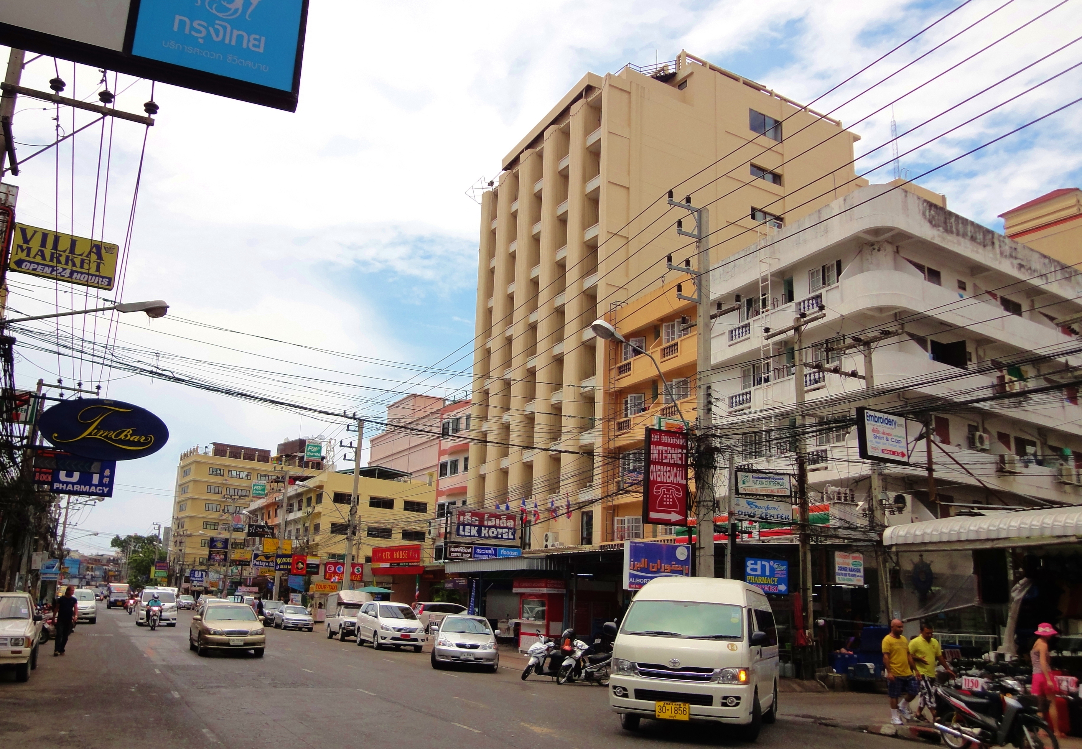 Pattaya Walking Street Hotels; Lek Hotel - Pattaya City