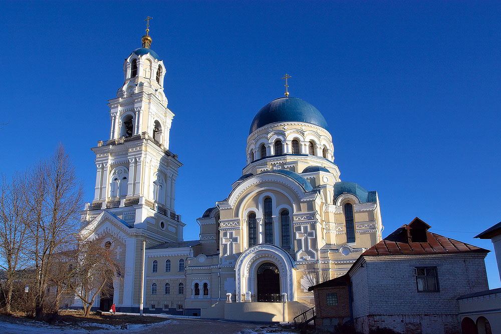 Мужской монастырь Успения Пресвятой Богородицы - Калужская Свято ...