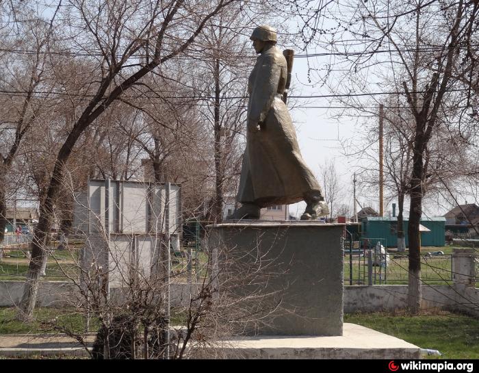 Памятник узморцам павшим во время Великой Отечественной войны   Узморье image 1