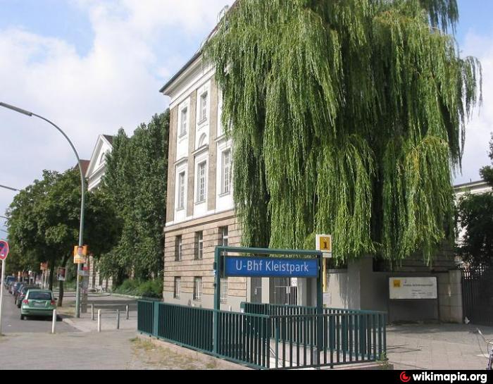 Nordwestlicher Treppezugang zum UBahnhof Kleistpark [U7] Berlin