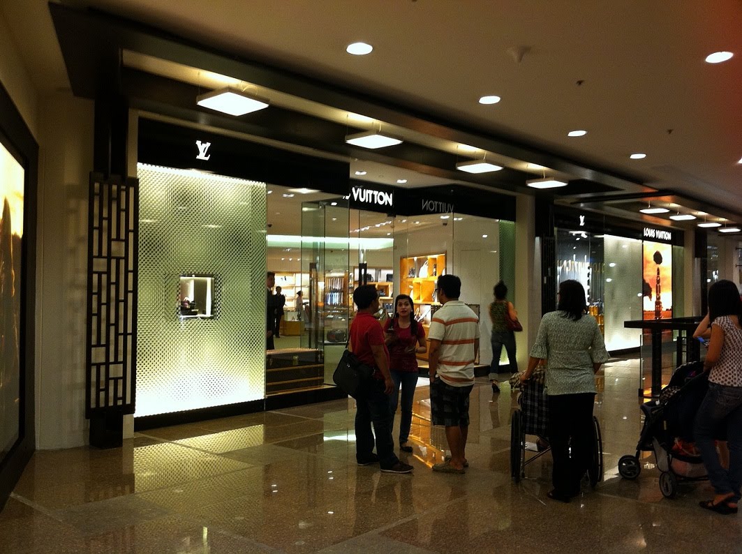 ▷ Louis Vuitton Topanga Plaza, Canoga Park, CA - Cylex Local Search