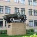 Монумент «Слава воинам-автомобилистам» с полуторкой ГАЗ-АА на постаменте в городе Москва