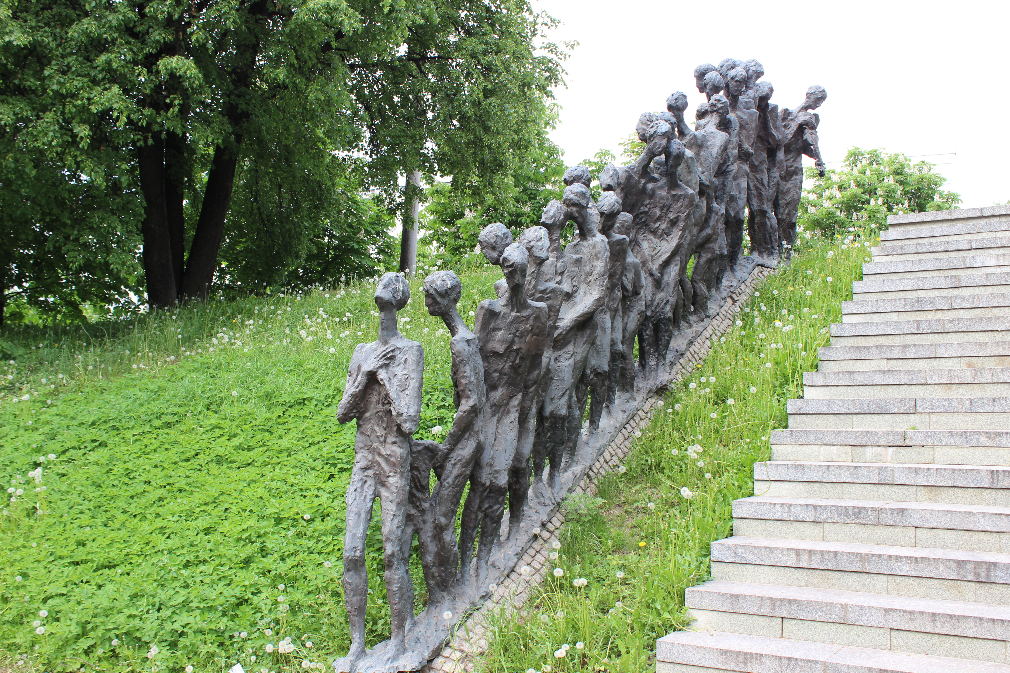 Памятник мемориал яма в Минске